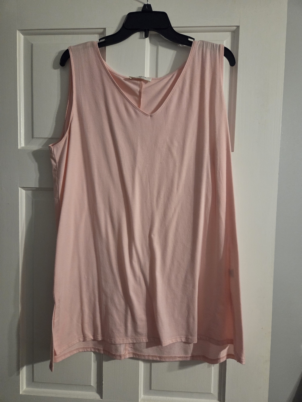 Zenana Light Pink Sleeveless V-Neck Women's Top